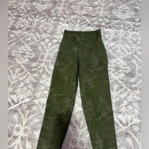 P’tula camo leggings